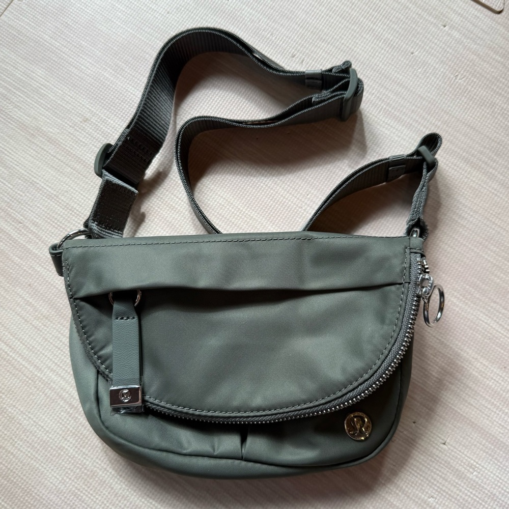 lululemon athletica All Night Festival Bag - Gray Sage *Rare Release* - Picture 5 of 11